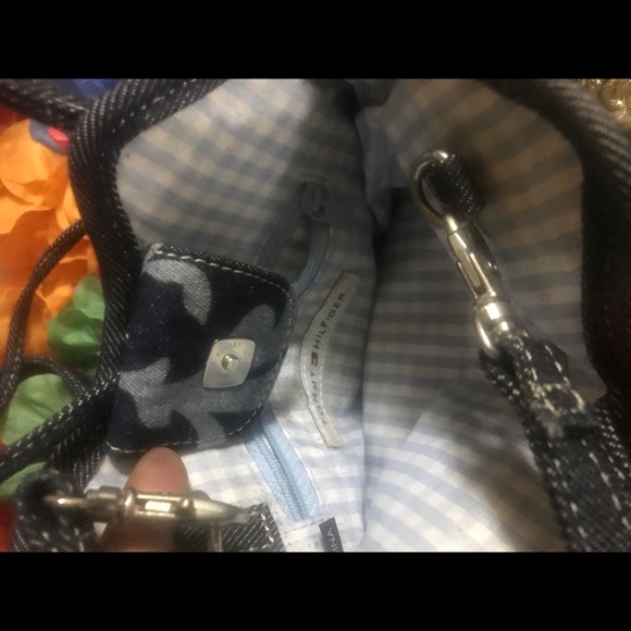 Tommy Hilfilger Bag - Picture 4 of 6